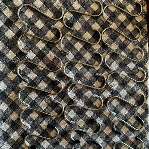 20 S Hooks- Great for hanging plants